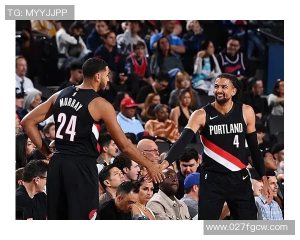 伍德在对阵开拓者的比赛中展现出色表现助力球队争胜