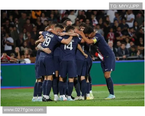 艾宁顿与马赛的精彩对决揭示足球战术与团队合作的魅力